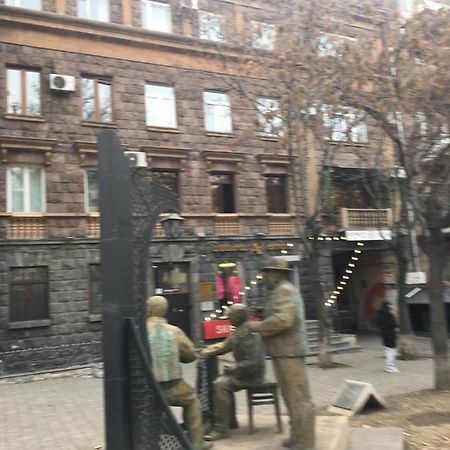 Yerevan, Abovyan 34 My Street Bagian luar foto